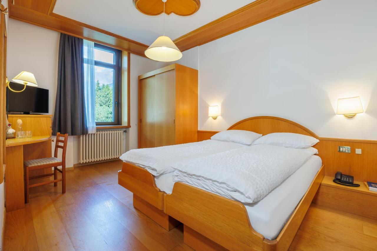 Hotel Vioz เปอิโอโฟนติ ภายนอก รูปภาพ