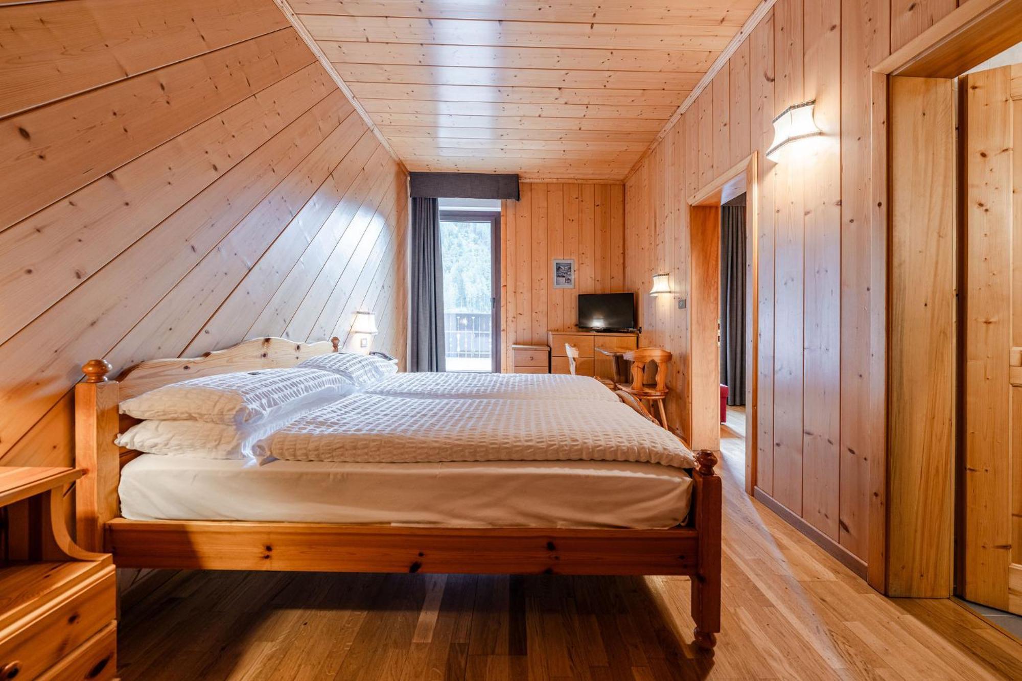 Hotel Vioz เปอิโอโฟนติ ภายนอก รูปภาพ